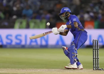 [Watch] MLC 2025: Michael Bracewell humorously signals for a review, then notices he's been bowled