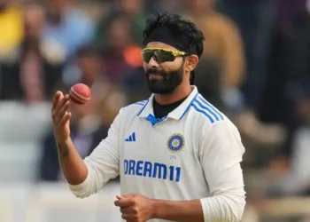 "He frequently failed to hit the rough" – Varun Aaron critiques Ravindra Jadeja's bowling on Day 5
