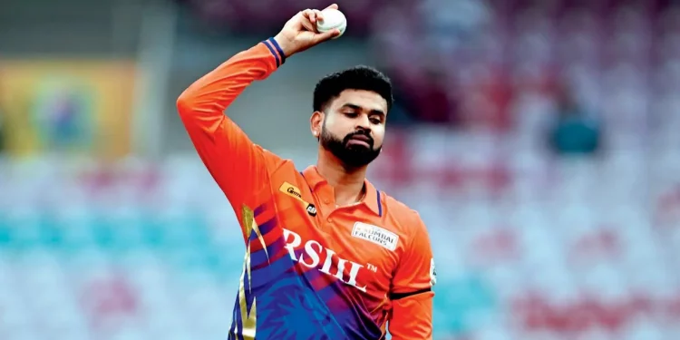 [WATCH] Rohit Sharma presents runner-up medal to Shreyas Iyer after T20 Mumbai 2025 final