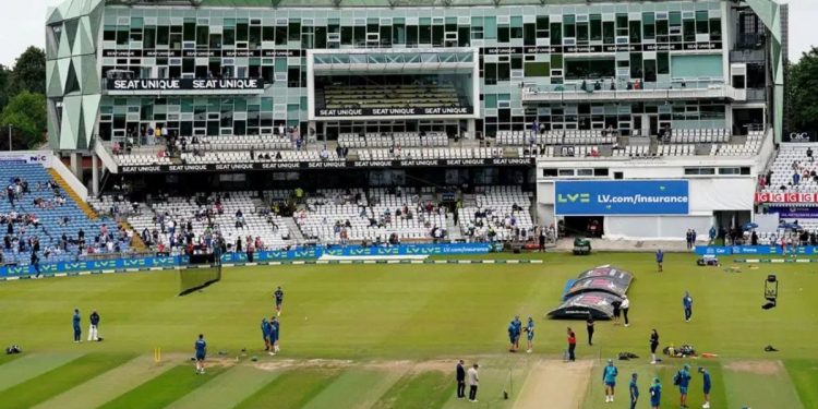 Leeds curator: "England wants a good surface to hit through the line against India" 1 Leeds curator: "England wants a good surface to hit through the line against India"