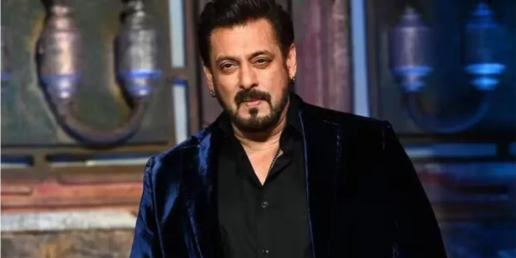 Salman Khan purchases the New Delhi team for the Indian Street Premier League's upcoming season. 1 Salman Khan purchases the New Delhi team for the Indian Street Premier League's upcoming season.