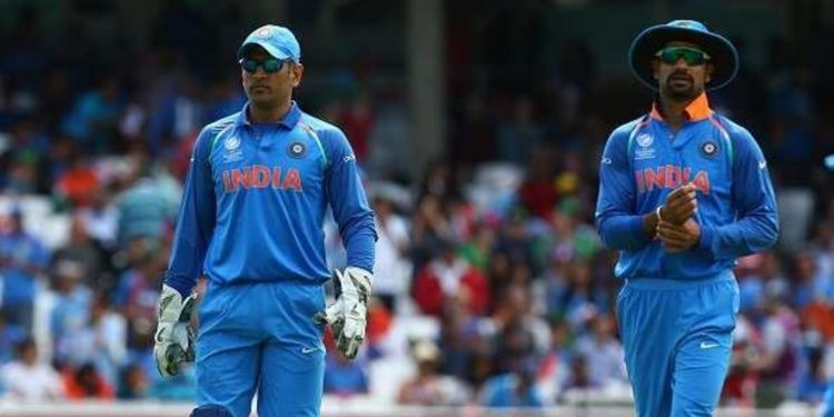 'I’d like to turn you into a Bollywood star' – Former India opener shares his first meeting with MS Dhoni 1 'I’d like to turn you into a Bollywood star' – Former India opener shares his first meeting with MS Dhoni