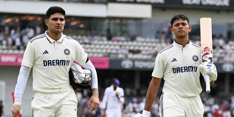 First impressions, grand entrances, and a promising start 1 First impressions, grand entrances, and a promising start