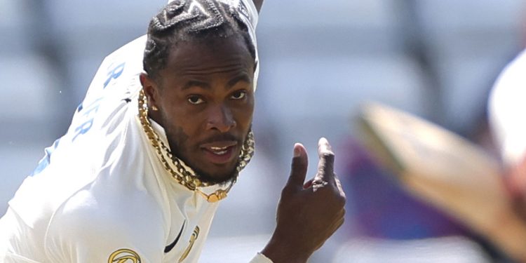 "Including Archer in the playing XI is a risk," cautions Nasser Hussain before the second Test 1 "Including Archer in the playing XI is a risk," cautions Nasser Hussain before the second Test