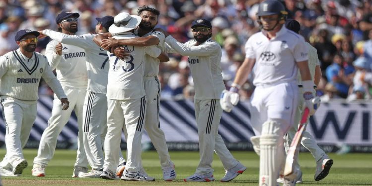[WATCH] ENG vs IND 2025: Siraj stuns with double strike – removes Root, Stokes in same over on Day 3