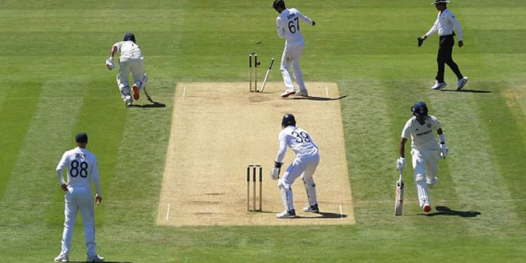 Rishabh Pant's run-out was the key turning point at Lord's, says Sunil Gavaskar 1 Rishabh Pant's run-out was the key turning point at Lord's, says Sunil Gavaskar