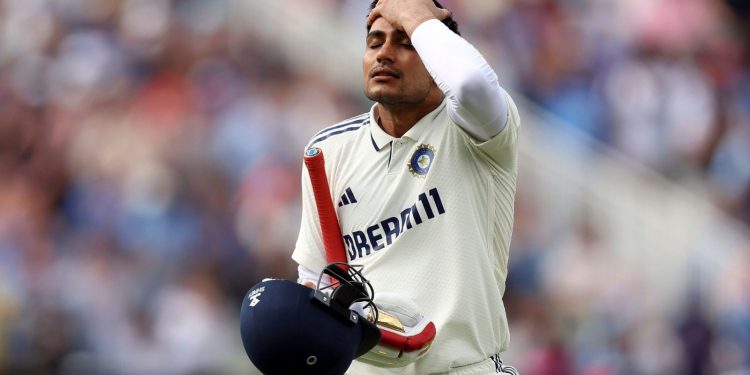 Shubman Gill’s captaincy reminds Sunil Gavaskar of a different leadership trio, not Rohit, Kohli or Dhoni 1 Shubman Gill’s captaincy reminds Sunil Gavaskar of a different leadership trio, not Rohit, Kohli or Dhoni