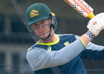 Owen’s dream debut powers Australia to winning start