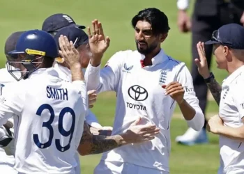 Shoaib Bashir doubtful after finger injury at Lord's