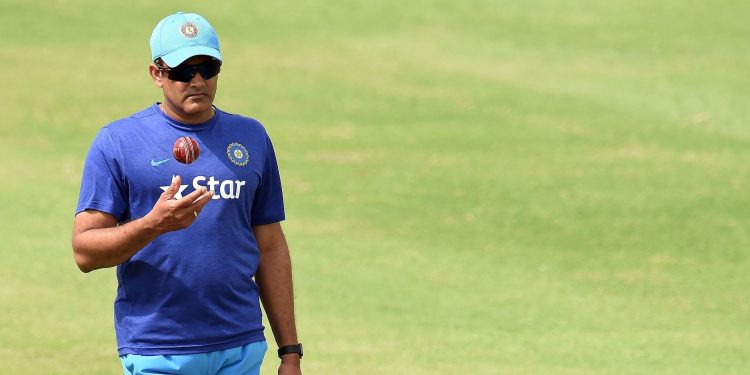 'Changing the ball often isn’t right if it barely lasts 10 overs' – Anil Kumble on Lord's controversy 1 'Changing the ball often isn’t right if it barely lasts 10 overs' – Anil Kumble on Lord's controversy