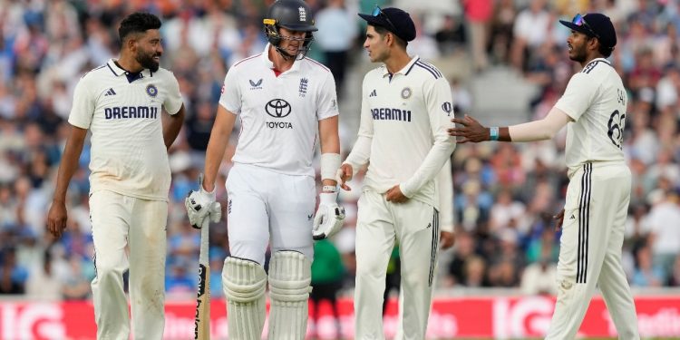 'India well placed to win' – Varun Aaron backs team to take 4 wickets on Day 5