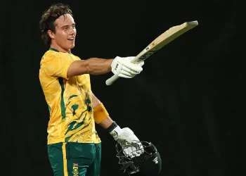 Brevis' ton breaks records, sets up series decider