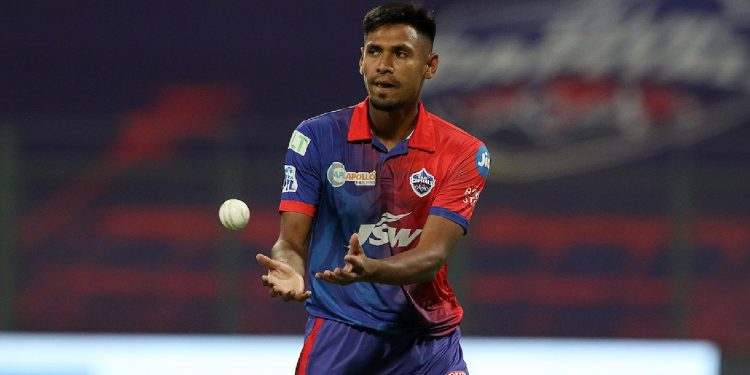 Mustafizur Rahman signs with Dubai Capitals