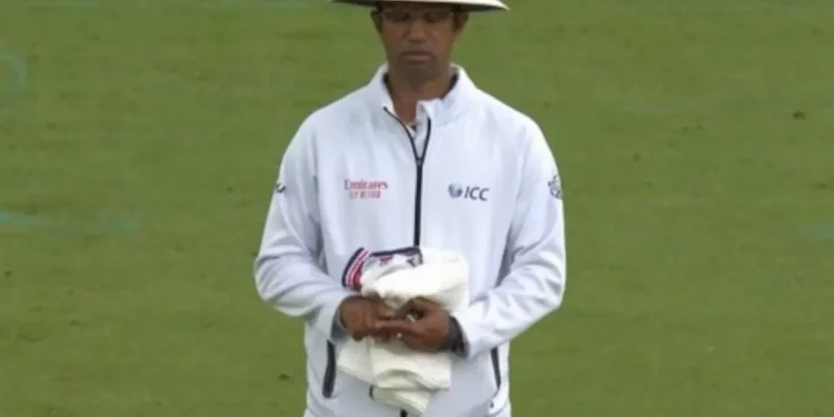Dharmasena’s gesture helps England block DRS