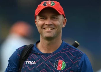 Jonathan Trott, Shane Bond join Gulf Giants' coaching staff for fourth season