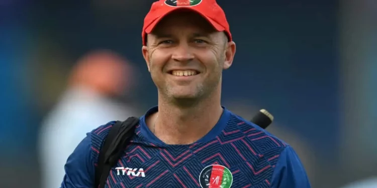 Jonathan Trott, Shane Bond join Gulf Giants' coaching staff for fourth season 1 Jonathan Trott, Shane Bond join Gulf Giants' coaching staff for fourth season
