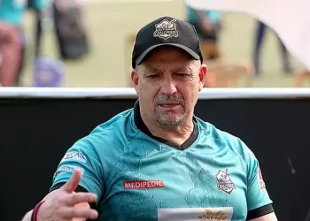 Julian Wood unveils new power-hitting gear in Bangladesh