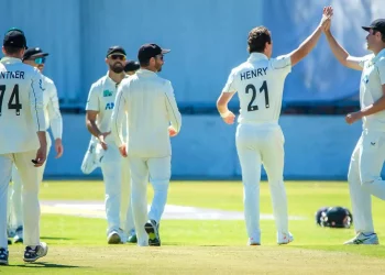 Matt Henry takes five as New Zealand dominate day one