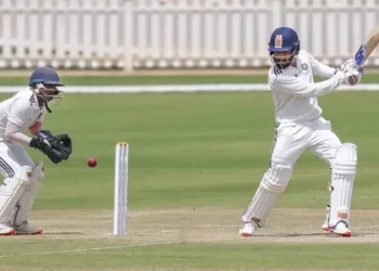 West Zone struggle as Central gain big lead