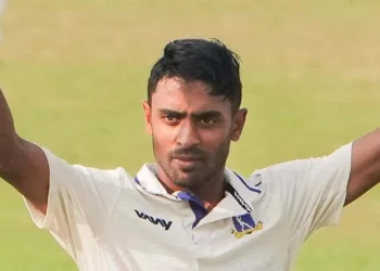 ‘Abhimanyu Knows the Way Without Opportunities’ – Kanitkar