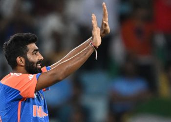 Irfan Pathan trolls Pakistan with ‘flight landed’ jibe at Bumrah’s wicket