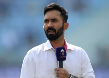 DK ignores top wicket-taker in T20 XI