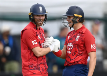 Salt Blitz Helps England Down Ireland in Malahide Clash