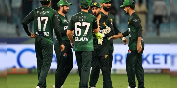 Wasim Akram: India Outclassed Pakistan 1 Pakistan Legends Failed to Nurture New Talent, Says Ex-Pacer