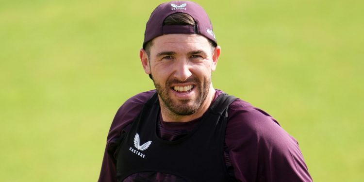Jamie Overton replaces Saqib Mahmood in England’s third ODI 1 Jamie Overton replaces Saqib Mahmood in England’s third ODI