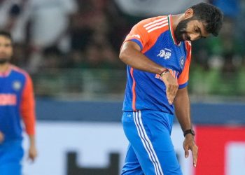 Bumrah castles Haris Rauf in Asia Cup 2025 final, celebrates with jet gesture