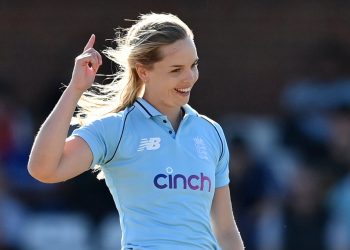 England Fast Bowler Announces Shock Retirement at 29