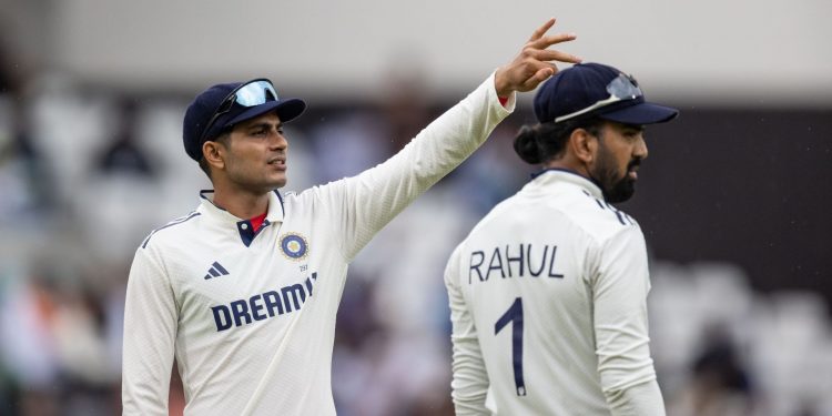 Shubman Gill, KL Rahul caught dancing at slips