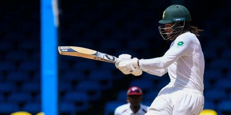 Tony de Zorzi Battling Hard in Game 1 Tony de Zorzi Battling Hard in Game