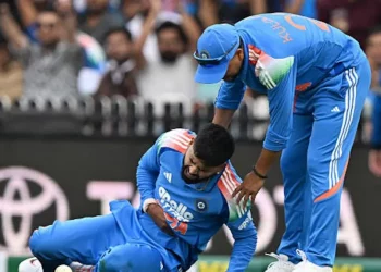Shreyas Iyer Injured While Taking Stunning Catch