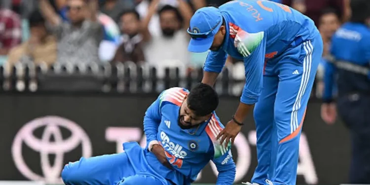 Shreyas Iyer Injured While Taking Stunning Catch 1 Shreyas Iyer Injured While Taking Stunning Catch