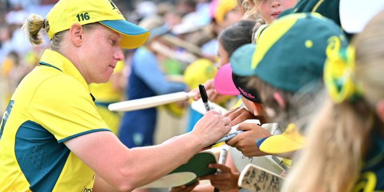Alyssa Healy Sidelined for England Game Due to Calf Issue 1 Alyssa Healy Sidelined for England Game Due to Calf Issue