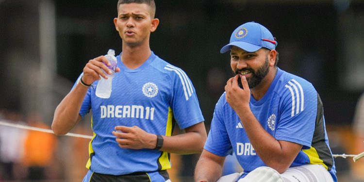 Rohit Sharma Mentors Yashasvi Jaiswal Ahead of 2nd ODI in Adelaide