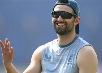 Mark Wood Fit for First Test After Hamstring Scare