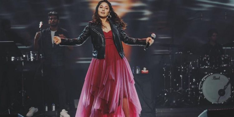 Sunidhi Chauhan to Entertain Fans at Final