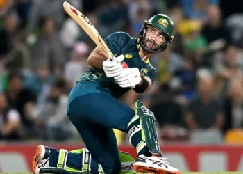Maxwell Back – India Face Added Dimension