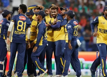 Ranatunga furious: ‘Learn how to face the ball’