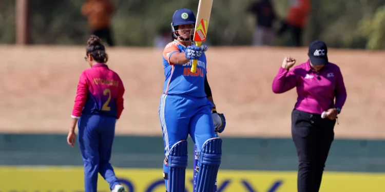 Richa Ghosh Gets Wise Advice