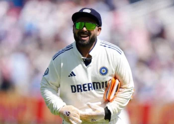 Pant retires hurt following multiple blows to body