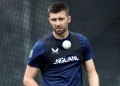 Mark Wood Faces Scan Following Hamstring Concern