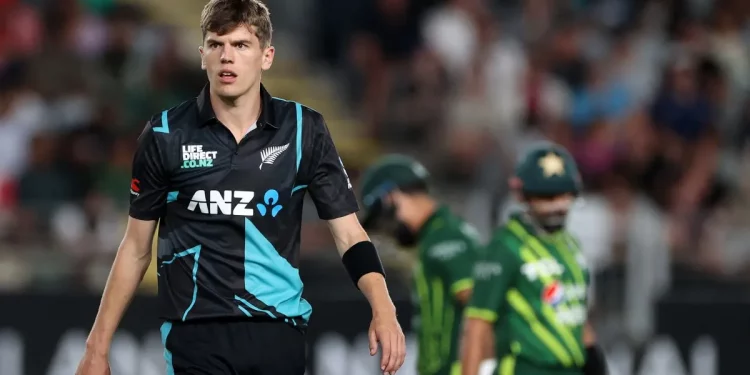 Sears to Play Club Cricket in Melbourne 1 Sears to Play Club Cricket in Melbourne