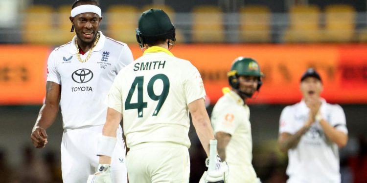 Smith Plays Down Archer Clash 1 Smith Plays Down Archer Clash