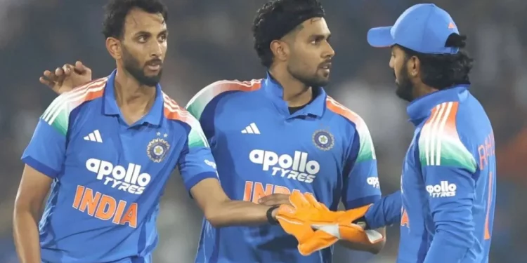 KL Rahul loses cool, scolds Prasidh for not following plans 1 KL Rahul loses cool, scolds Prasidh for not following plans