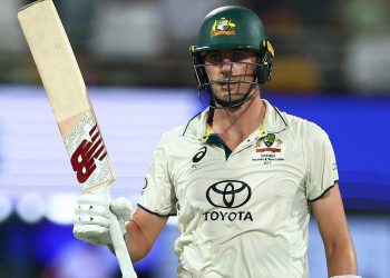 Head Backs Cummins on Flexible Batting