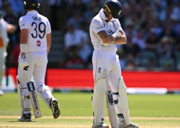 England Implode Again as Australia Close in on the Ashes Urn