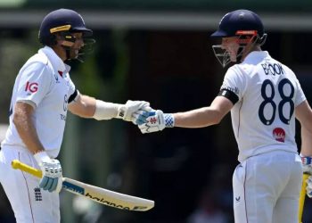 Root-Brook Stand Before Early Stoppage